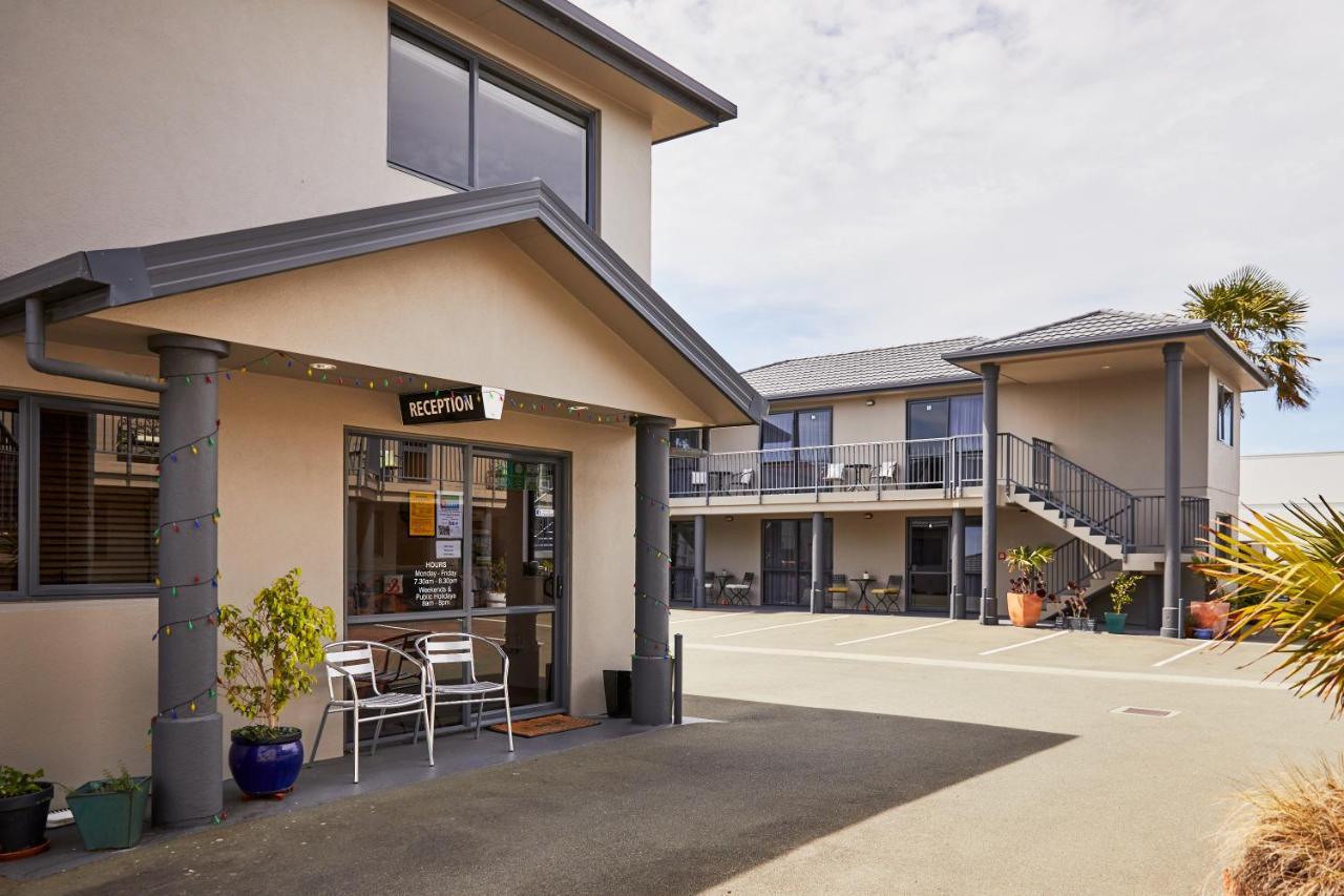 Blenheim Palms Motel Luaran gambar