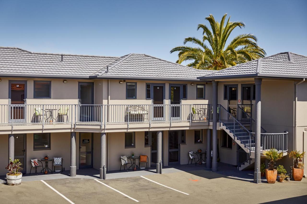 Blenheim Palms Motel Luaran gambar