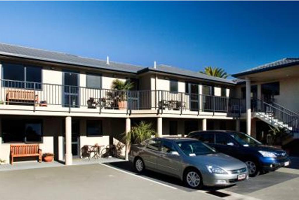 Blenheim Palms Motel Luaran gambar
