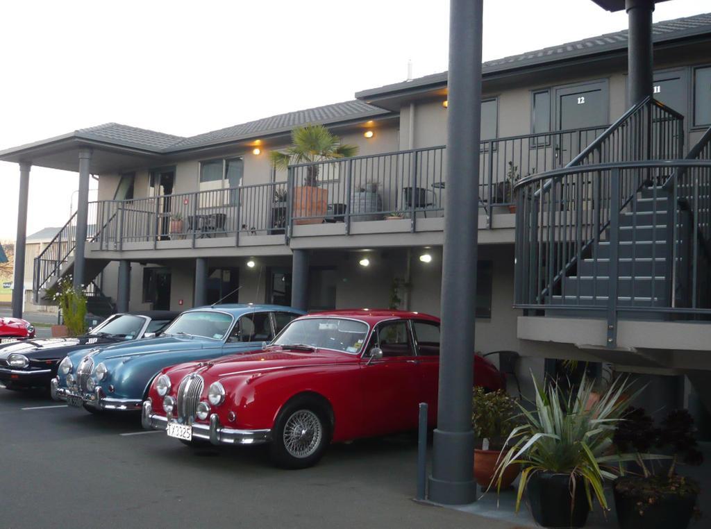 Blenheim Palms Motel Luaran gambar