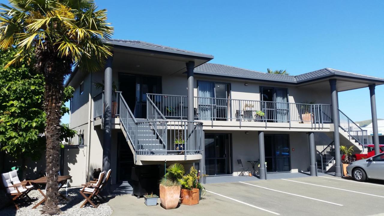 Blenheim Palms Motel Luaran gambar